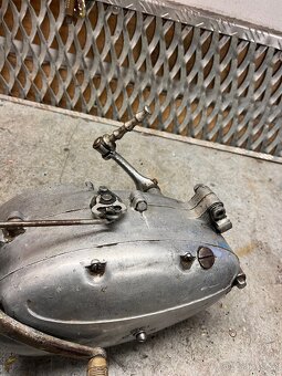 Motor jawa pionýr 05 - 12