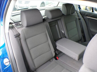 Volkswagen Golf 1,6 FSI 1.MAJITEL,COMFORT - 12