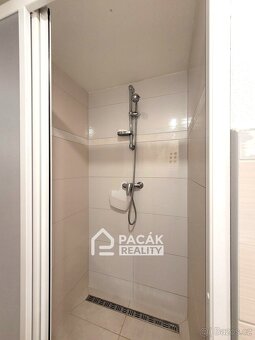 Pronájem zrekonstruované vybavené kanceláře 1+kk (27 m2) v O - 12
