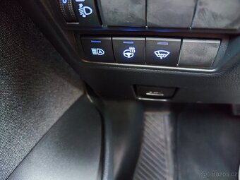 YARIS CROSS Executive Hybrid(HEV),ČR,1.M.,DPH,Pův.lakZáruka - 12