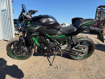 Kawasaki Z650 50kw rv:2023/4 HAVAROVAMNE - 12