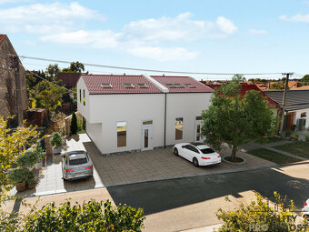 Prodej prosvětleného bytu 3+kk se zahradou, krytou terasou a - 12