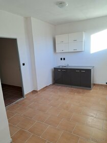 Dům s byty Chrudim Pardubice bydlení investice - 12