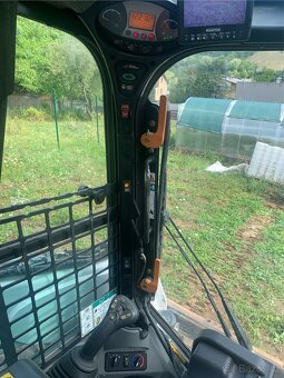 Bobcat T870 - 12