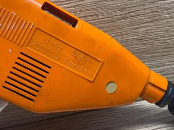 stará hračka vrtačka staré hračky mechanické PIKO - 12