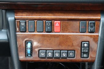 MERCEDES-BENZ 124 E320 CABRIO 162kW - 12