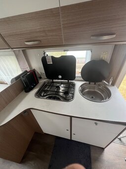 Obytné auto CARADO 461 - 12