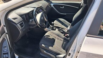 Hyundai i30 Kombi, 1.6i / 1.MAJITEL ČR - 12