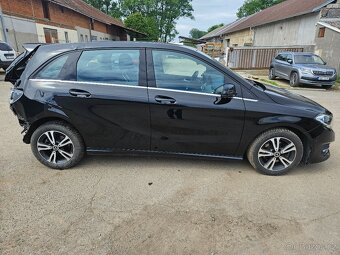 Mercedes-Benz B180 1.6 90kw automat 2017 - 12