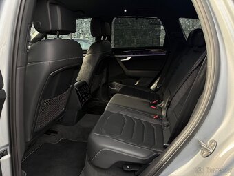 VOLKWAGEN TOUAREG 3.0TDI 210kW • RLINE • VZDUCH • MASÁŽE - 12