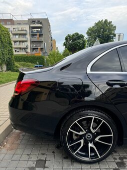 Mercedes-Benz C-Class C220d (2020, diesel) - 12