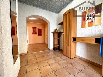 Rodinný dům 6+1 (užitná plocha 230 m2) se zahradou (408 m2)  - 12
