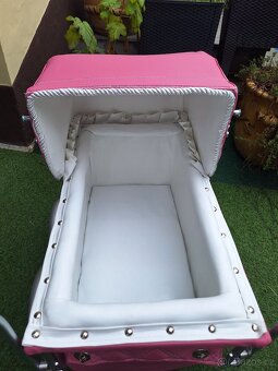 RETRO KOČÁREK PRO PANENKY - 12