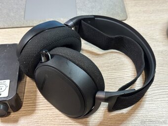 SteelSeries Arctis Pro Wireless - 12