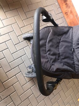 Kočárek + autosedačka - 12