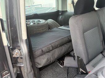 Volkswagen T5 Caravelle 1.9 TDI 75 KW 9 míst - 12
