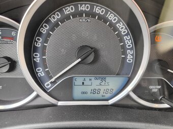 Toyota Auris 1,4 D-4D Touring Sports - 12