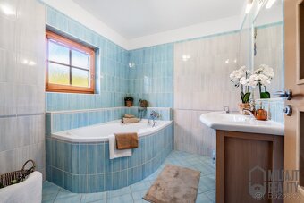 Prodej roubenky k trvalému bydlení, 4+kk, 163 m2, zahrada 19 - 12