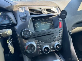 Citroën DS5 HYBRID 2,0D 120 KW STK - 12