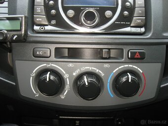 Toyota Hilux 2.5D-4D 144PS Double Cab Terra M/T 4x4 - 12