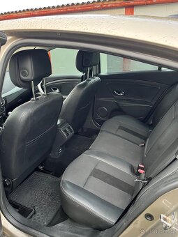 Renault Fluence 2010 1.6i - 12