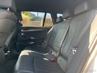 BMW 530d xDrive M-sport - 12