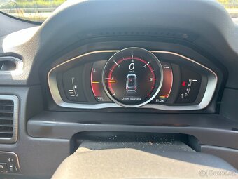 Volvo V70 D4 2.0d 133kw r.v.2015 naj.251Tkm serviska E Drive - 12