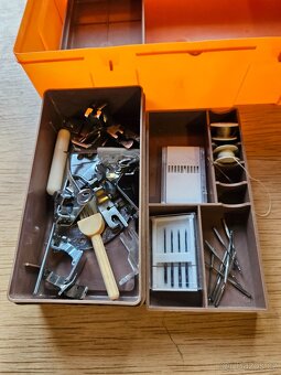 Šicí stroj Lucznik 438 - 12