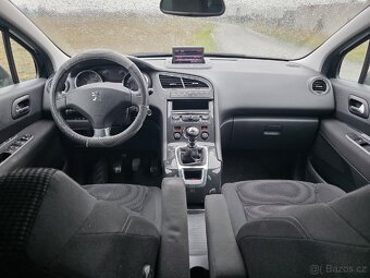 Peugeot 5008 7 míst - 12