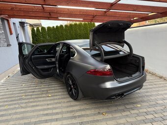 Jaguar XF 2.0d výborný stav - 12