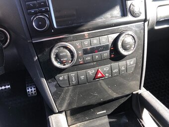 Mercedes-Benz ML320 - 12