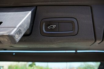 VOLVO XC60 D5 173KW 2018 MOMENTUM CZ ODPOČET DPH - 12