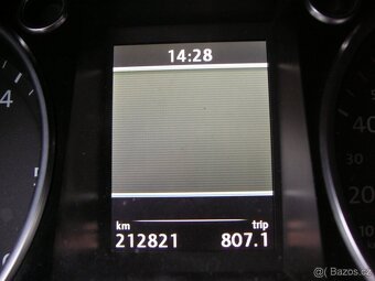 Volkswagen Passat B7 2.0 TDi - Serviska Highline - 12