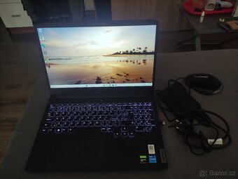 Predám herní notebook lenovo - 12