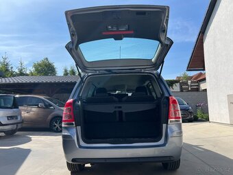 Opel Zafira 1.6i 85KW 1.MAJ. 7 MÍST TEMPOMAT PDC 2X ALU KOLA - 12