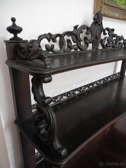 Vitrína skleník etažér - 12