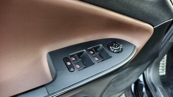 Alfa Romeo Giulietta 1.4 T-JET Lusso - 12