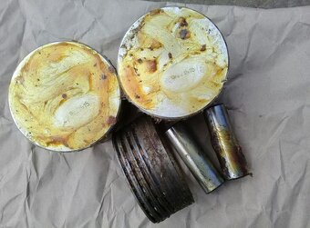 Válce ventily písty čepy těsnění K750 M72 MW750 Dněpr Ural - 12