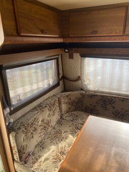 Karavan Hymer-Eriba - 12