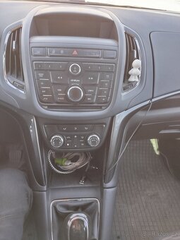 Opel Zafira c - 12