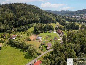 Prodej zasíťované parcely 2393 m2 - 12