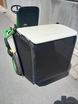 Prodám zahradní traktor Etesia Bahia 14Hp Hydro - 12