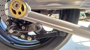 Kawasaki ZRX 1200R - 12