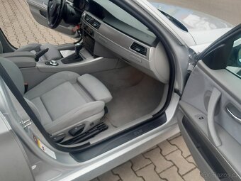 Bmw 3 e91 325xi, automat, panorama, xdrive, tažné - 12