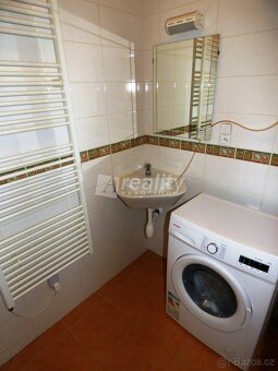Pronájem pěkného bytu 1+kk s možností využití zahrady, Náměš - 12