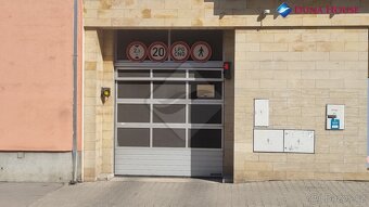 Nebytový prostor - ateliér 52m2 Praha Libeň - 12