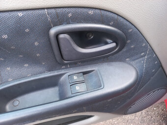 Renault Clio 1.2 MÁLO NAJETO serviska KLIMA - 12
