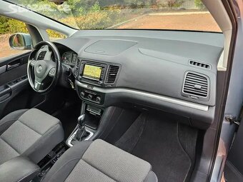 VW Sharan 2.0 TDI 103kW,DSG,Kamera,Tažné,Navi,Serviska. - 12