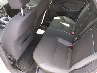 Ford Focus IQDB1L - 12