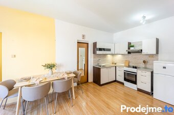 Prodej bytu se 3 jednotkami, 122 m2 - Znojmo, Palackého - 12